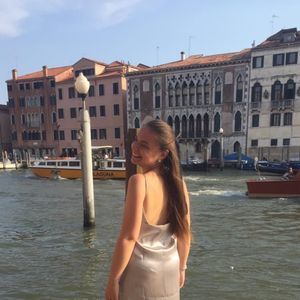 Meet your Posher, Benedetta